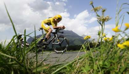 Tour de France: Froome continue de grimper