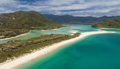 Une plage paradisiaque rachetée grâce aux dons rendue à la Nouvelle-Zélande