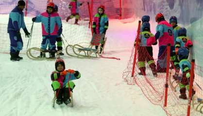 Arabie: un parc à neige apporte un brin de fraîcheur à Ryad 