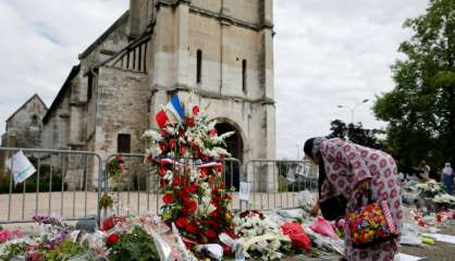 Terrorisme: les jeunes, proies de choix pour le groupe EI 