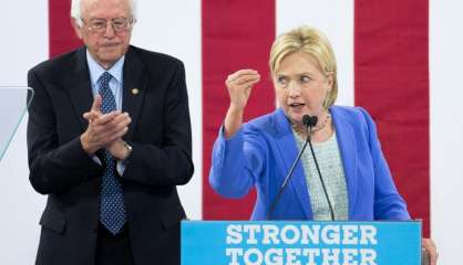 Etats-Unis: Bernie Sanders enjoint tous ses partisans à voter Clinton