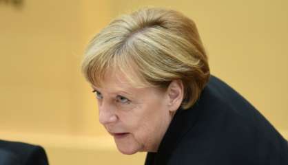 La politique de Merkel sur les réfugiés fait chuter sa popularité