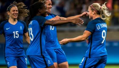 JO-2016: le foot féminin donne le coup d'envoi, décision pour les Russes