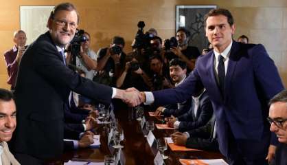 Espagne: Rajoy s'assure du soutien des libéraux