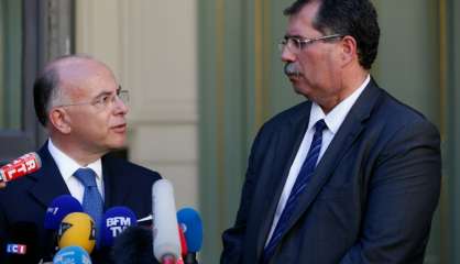 Cazeneuve relance le chantier d'un islam 