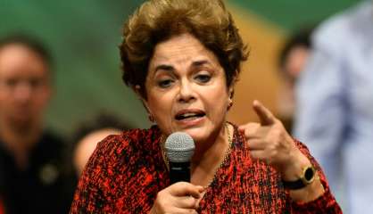 Brésil: la présidente Rousseff arrive au Sénat pour se défendre