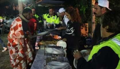 Italie: un dîner improvisé pour conjurer l'angoisse du séisme