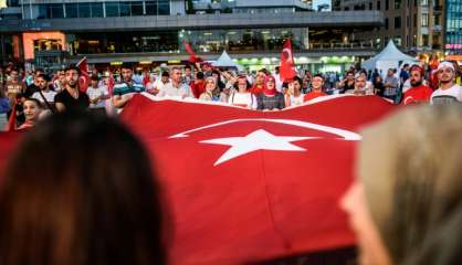 Turquie: mandats d'arrêt contre 100 employés d'un hôpital militaire d'Ankara