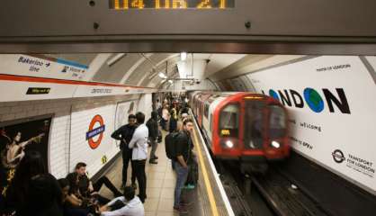 Londres inaugure le métro de nuit