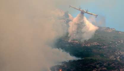 Haute-Corse: un violent incendie se rapproche d'un village