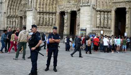 Deux personnes en garde à vue après la découverte de bonbonnes de gaz près de Notre-Dame