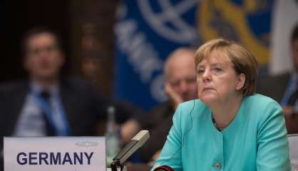 Allemagne: Merkel dans la tourmente après une cinglante défaite électorale