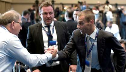 Le Slovène Aleksander Ceferin élu président de l'UEFA