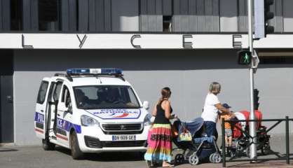 Rhône: la lycéenne poignardée lundi est décédée