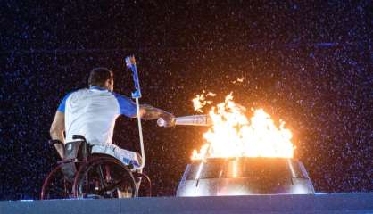 Les Jeux paralympiques lancés à Rio en l'absence du patron du CIO