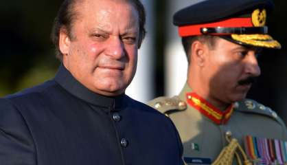 Nawaz Sharif, Premier ministre contrarié à répétition 