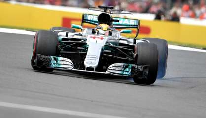 GP de Grande-Bretagne: Hamilton s'impose et revient à un point de Vettel