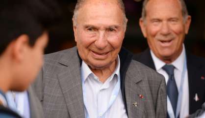 A 92 ans, Serge Dassault jette l'éponge et renonce à briguer un nouveau mandat au Sénat