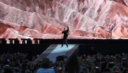 U2 embarque le Stade de France dans son road-trip américain