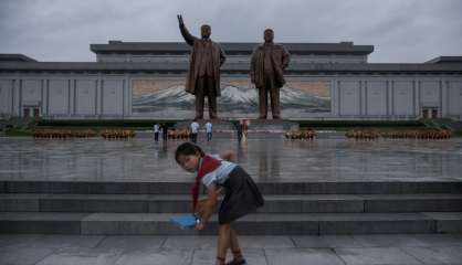 Corée du Nord: hommage aux Kim à Pyongyang pour le 64e anniversaire de la 