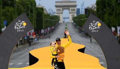 Tour de France: Froome salué en 