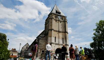 Un an après, la France rend hommage au prêtre assassiné par des jihadistes