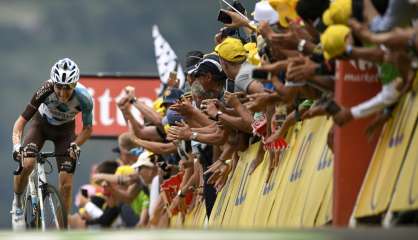 Tour de France: Bardet remporte la 12e étape