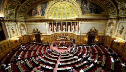 Le Sénat autorise l'exécutif à réformer le code du travail par ordonnances