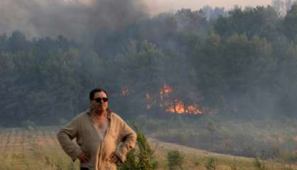 Plus de 500 hectares brûlés par un incendie dans les Bouches-du-Rhône