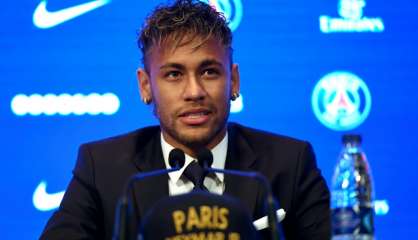 Le look Neymar, tatouages et extravagances capillaires