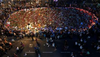 Espagne: le bilan des attentats en Catalogne passe à 16 morts (protection civile) 