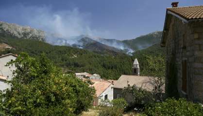 Corse: l'incendie de Calenzana maîtrisé