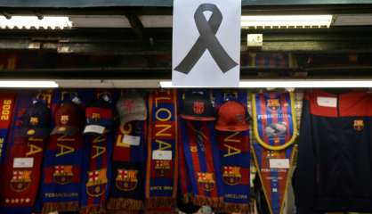 Attentats en Espagne: minute de silence et maillots commémoratifs au Barça