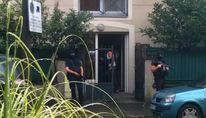 Attaque de Levallois: l'hospitalisation du suspect se poursuit à Paris