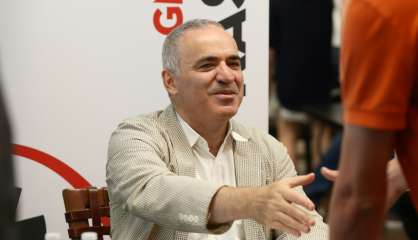 Echecs: Kasparov fait match nul contre Kariakine pour son retour