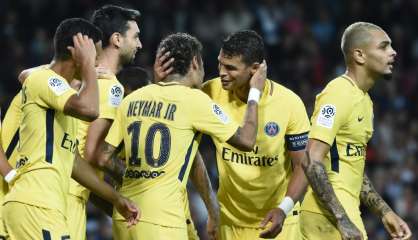 Ligue 1: le PSG bat Guingamp 3-0 avec un but de Neymar dès son premier match