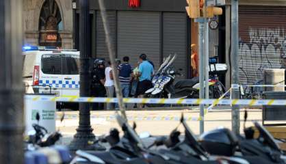 Attentat à Barcelone: un mort, 32 blessés dont 10 graves