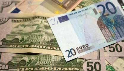 L'euro dépasse le seuil de 1,20 dollar pour la première fois depuis janvier 2015 