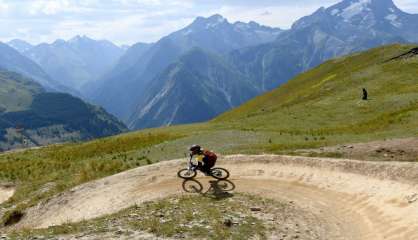 VTT alpin: la pratique explose, les accidents aussi