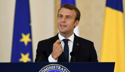 Macron défend son action à la tête d'un pays 