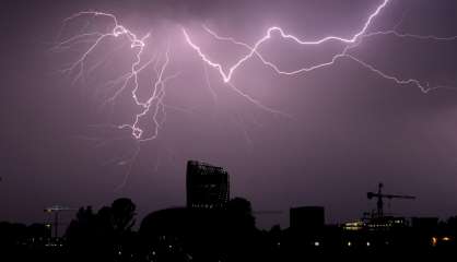 Orages: 13 départements placés en vigilance orange