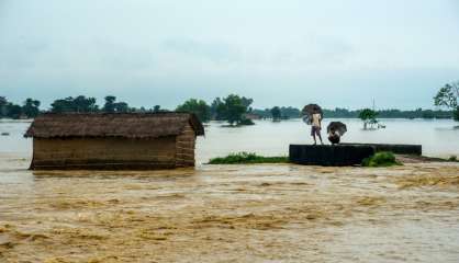 Inondations Inde/Népal: au moins 143 morts, des milliers de déplacés