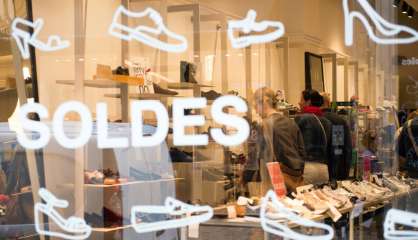 Soldes d'été: bilan dopé par le beau temps et les touristes 