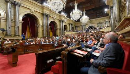 La Catalogne, à peine remise des attentats, se prépare au duel avec Madrid