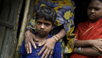 Dans les camps rohingyas, la quête de familles d'enfants perdus