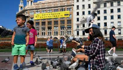 Au coeur de Barcelone, la Catalogne divisée sur l'indépendance