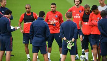 Ligue 1: plus de 400 M EUR dépensés par le PSG, mais Emery devra bricoler