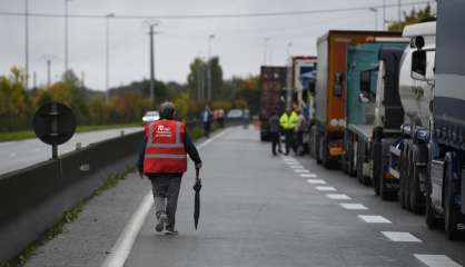 Réforme du travail: l'avenir du mouvement des routiers en suspens