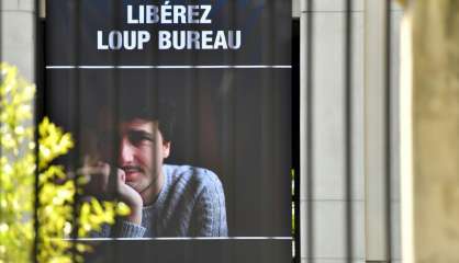 L'avion transportant le journaliste Loup Bureau a atterri à Roissy