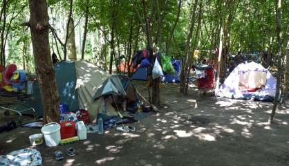 Migrants: le campement de Grande-Synthe en cours d'évacuation, selon la police